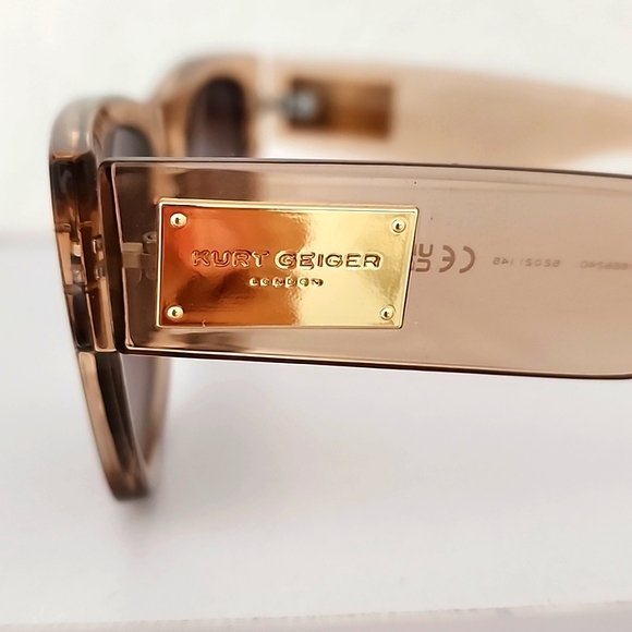 KURT GEIGER LONDON Women\'s 52mm Square Sunglasses In Crystal Tan/Brown Gradient.